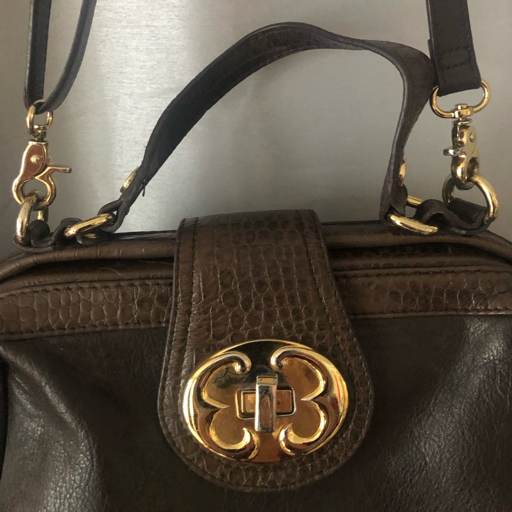 EMMA FOX faux brown leather purse. Three inside pockets. HOST PICK - Picture 3 of 11